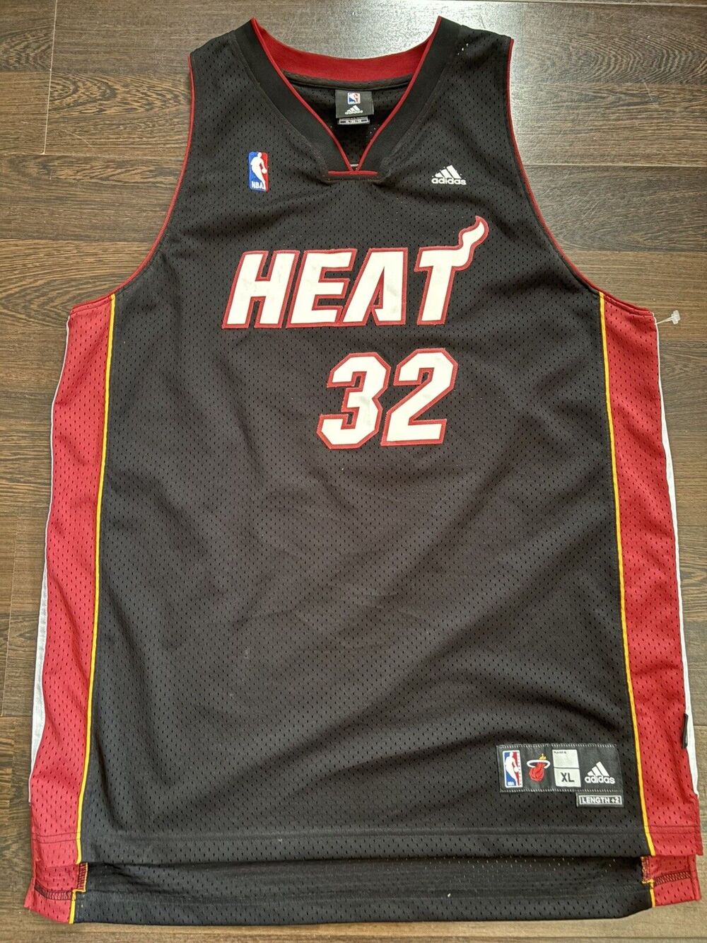 NWT Adidas￼ Shaquille O'Neal Miami Heat SizeXL Adult Men's Jersey- stitched
